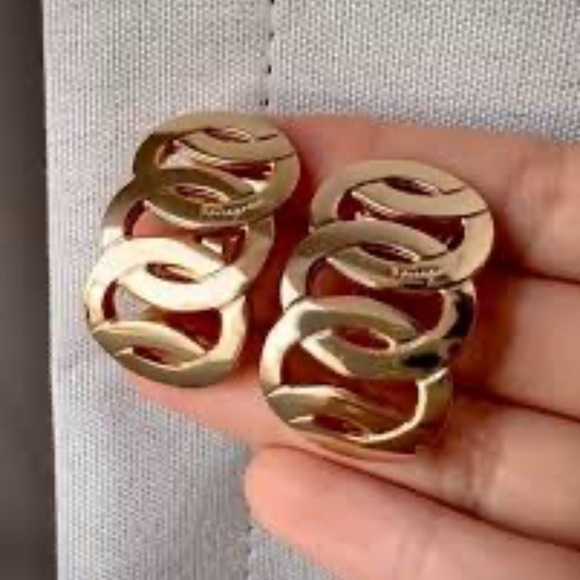 Salvatore Ferragamo Elegant Gold Loop Earrings - Picture 9 of 15